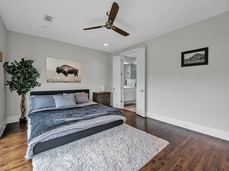 1427 Hubert St — Photo 18