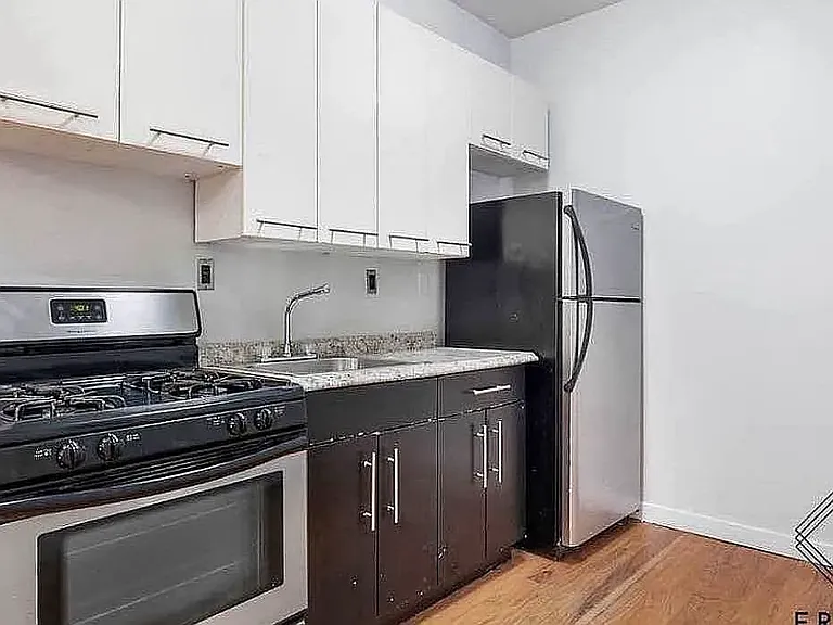 913 Saint Johns Pl #3A — Photo 3