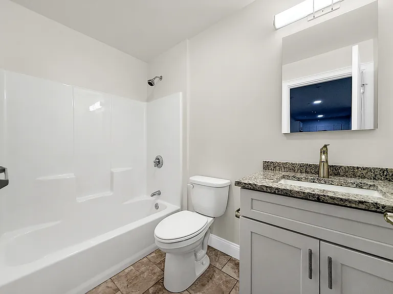 10 Franklin Ave #300 — Photo 14