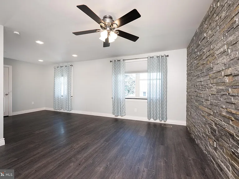 6517 Jefferson Ct — Photo 14