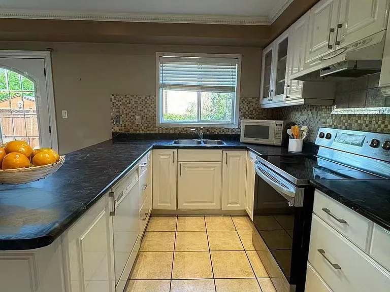 7267 Aldercrest Dr — Photo 13