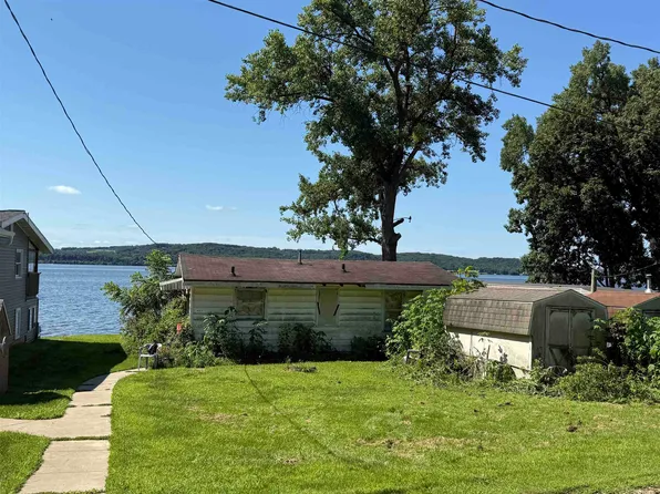 W12015 Baltic Ave, Merrimac, WI 53561