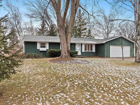 1641 Bruce Ln, Green Bay, WI 54313