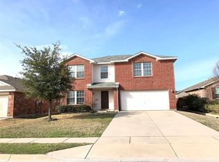 9225 Monument Ct, Fort Worth, TX 76244
