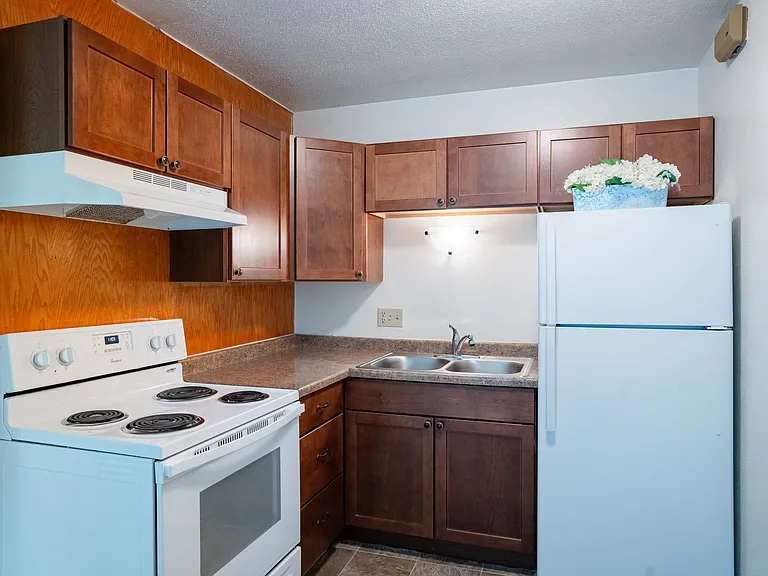 Fargo, ND Morningside Apartments | 11A | Kitchen