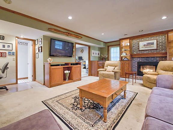 4th image of 3145 Pheasant Run