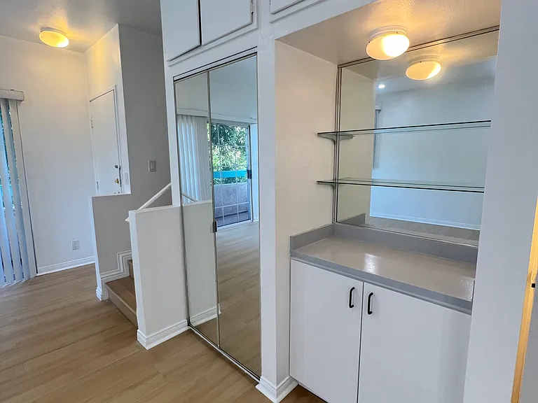 1431 S Shenandoah St #4 — Photo 22