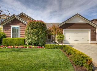 1692 N Broadbent Ln, Clovis, CA