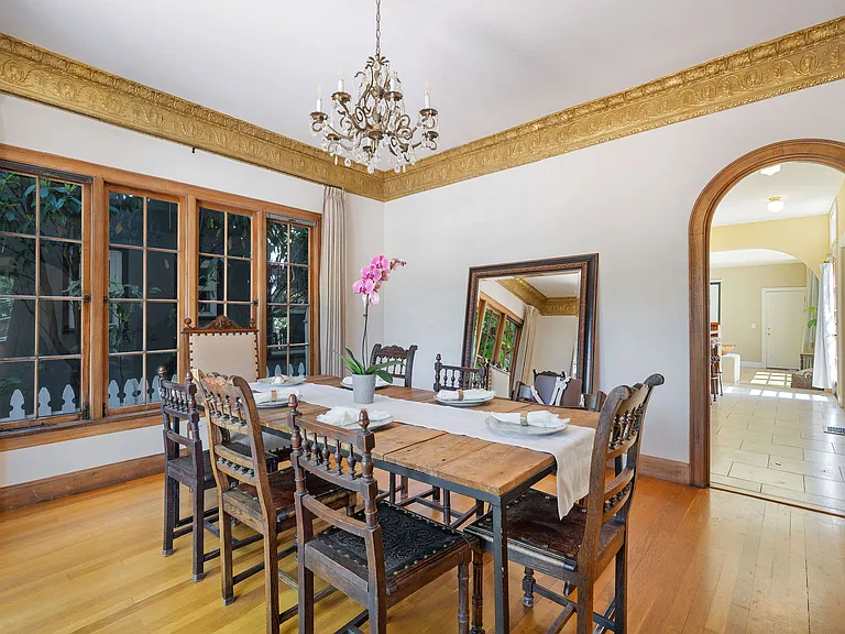 2052 Alameda Way — Photo 13
