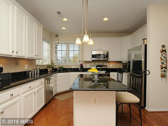 5th image of 45805 Briar Oak Ln