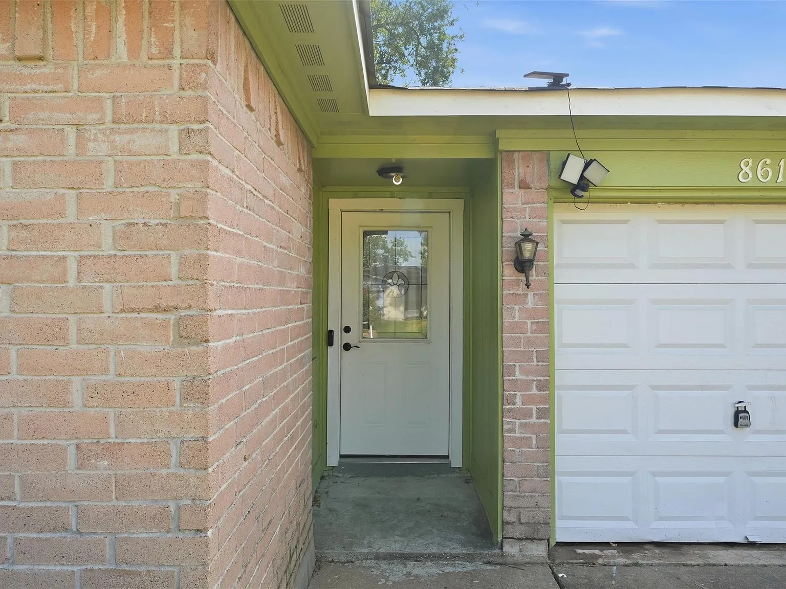 3 bed, 2.0 bath, 1424 sqft, $1,850 — Photo 3