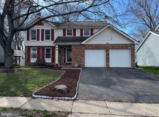 2922 Golden Fleece Dr, Pasadena, MD 21122