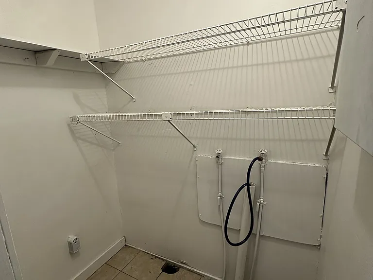 2722 Avenue I — Photo 5