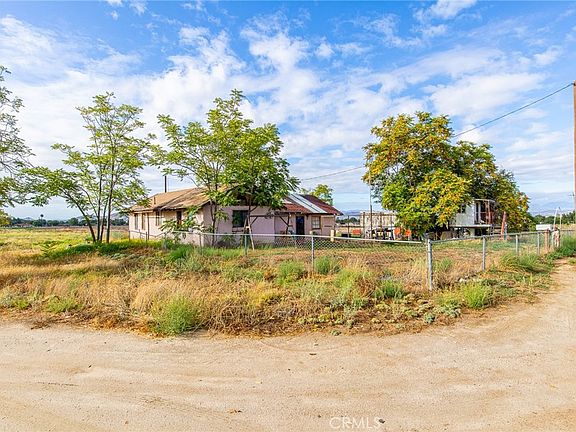 4th image of 23489 Mapes Rd