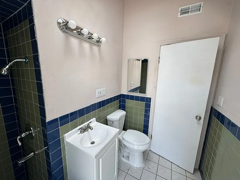 419 Angela Way — Photo 15