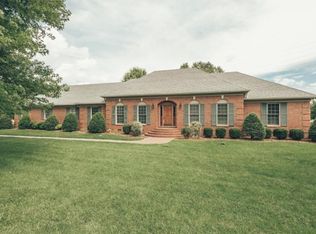 1012 Spearpoint Dr, Hendersonville, TN 37075