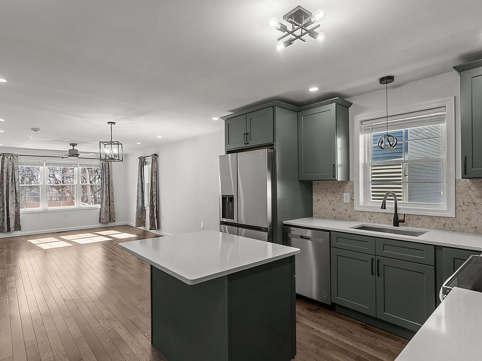 1st image of 125 W Park St #2