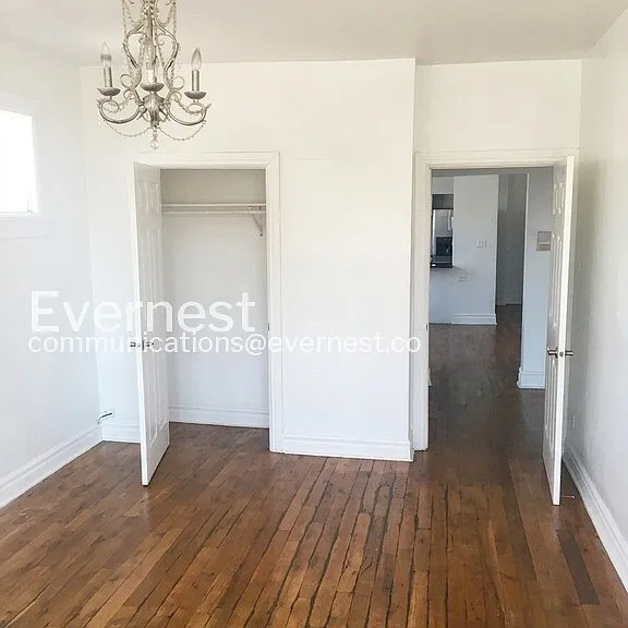 3434 W McLean Ave — Photo 4