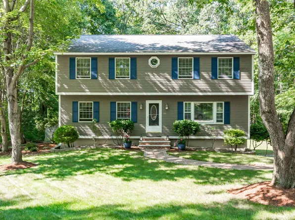 30 Raintree Drive, Londonderry, NH 03053