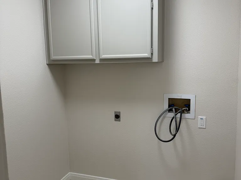 1152 Green Meadow St — Photo 8