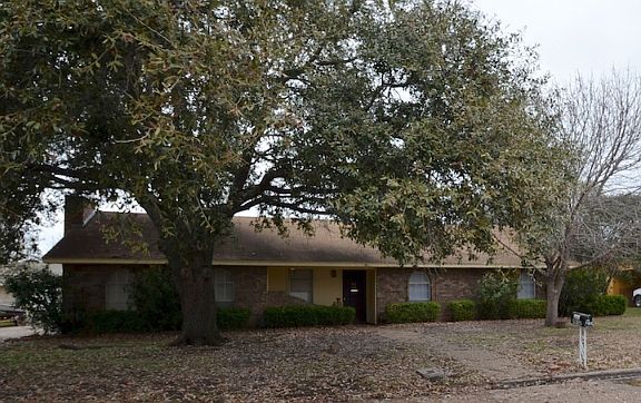 2nd image of 215 Lawndale Dr