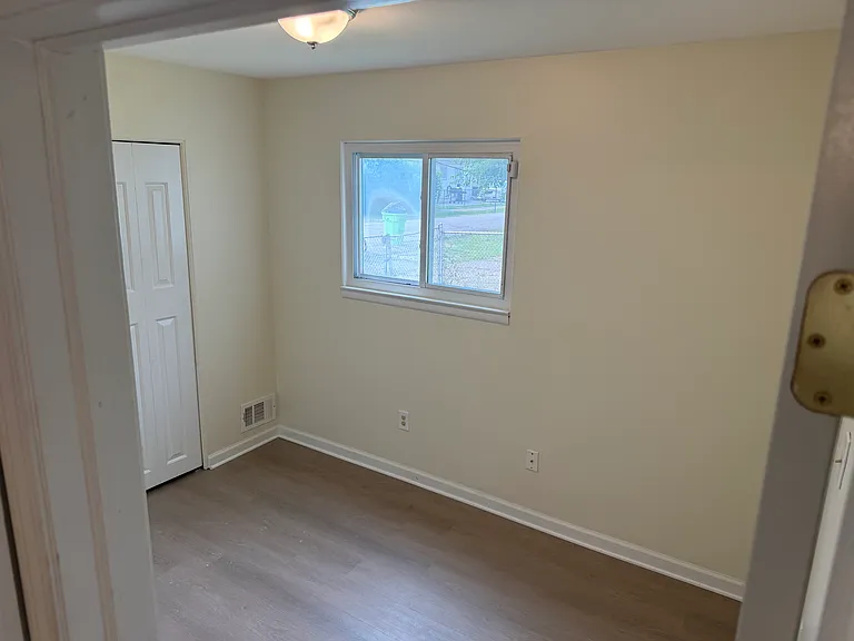20409 Vermander Ave — Photo 14