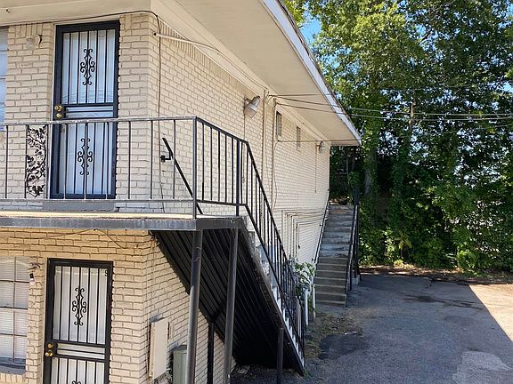 4th image of 1056 Poplar Ave