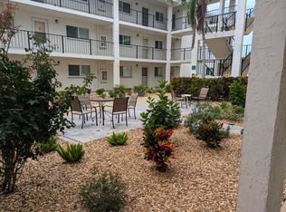708 Tamiami Trl S APT 107, Venice, FL 34285