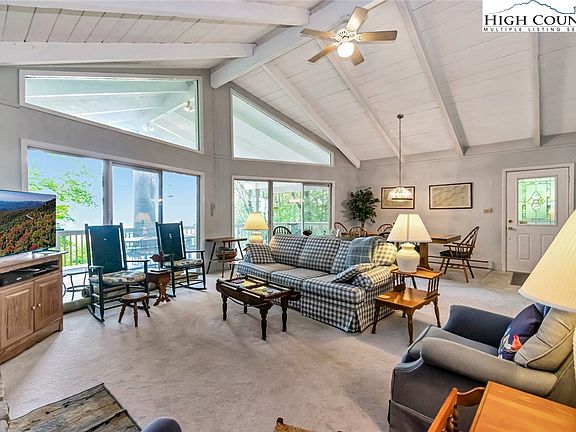 5th image of 102 Fairway Drive