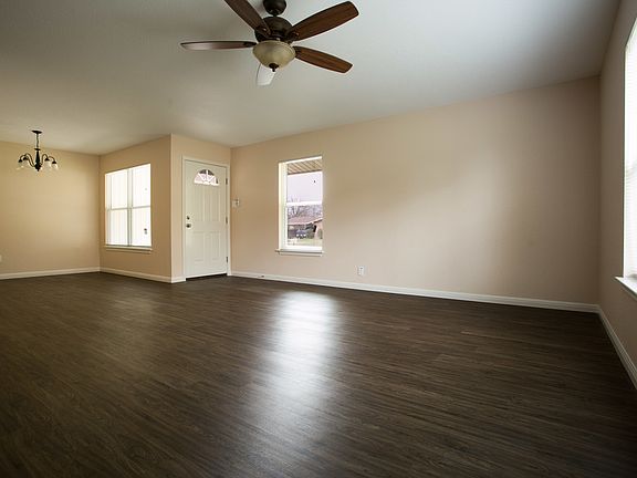 4th image of 218 Zephyr Dr
