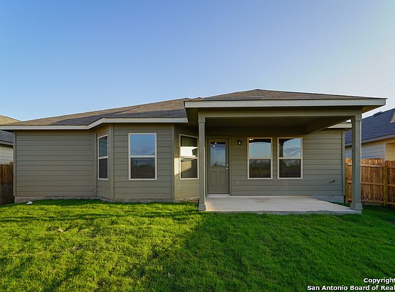 3rd image of 13607 Sendero Roble