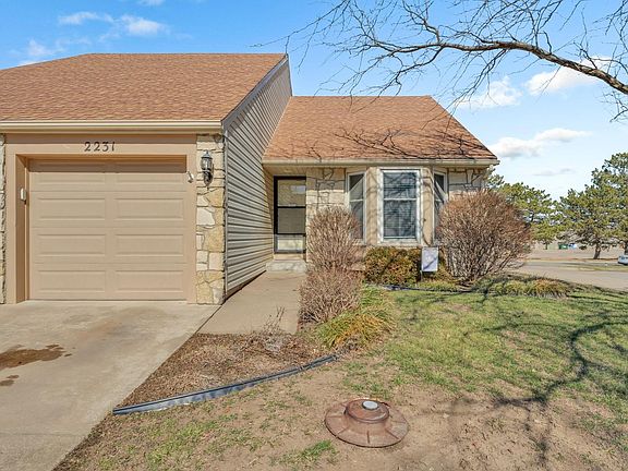 2nd image of 2231 SW Westport Pl
