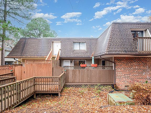 2nd image of 380 Summerwalk Cir