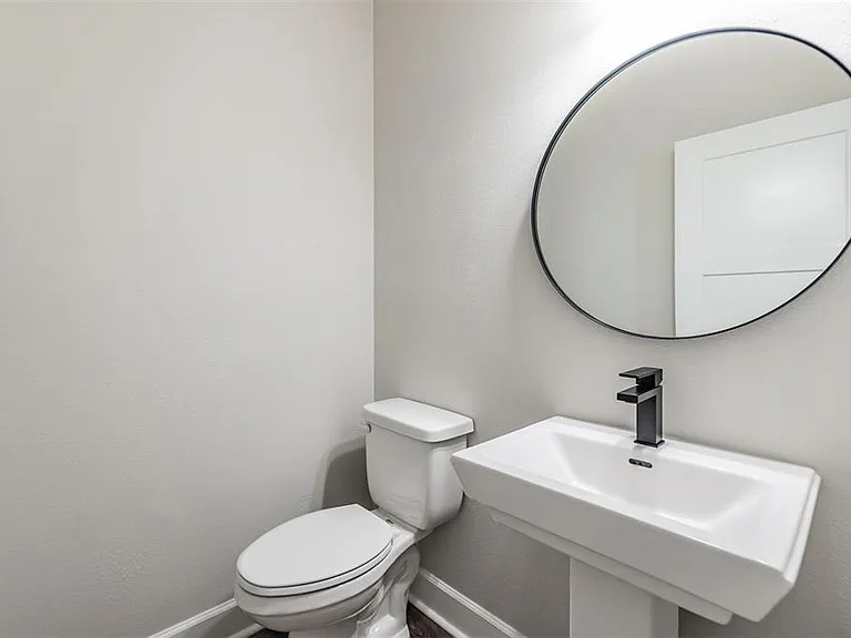 1302 W Carmen St #1 — Photo 12