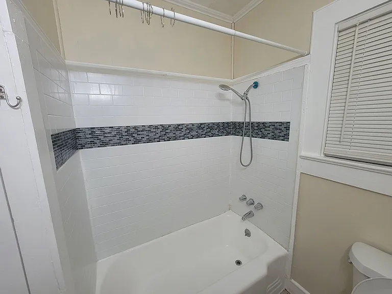 2323 Avenue N — Photo 5