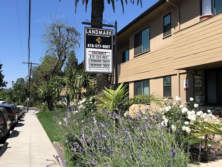 4232 Ethel Ave — Photo 1