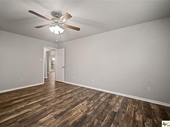 4th image of 4007 Thunder Creek Dr