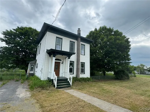 2 Main St, Antwerp, NY 13608