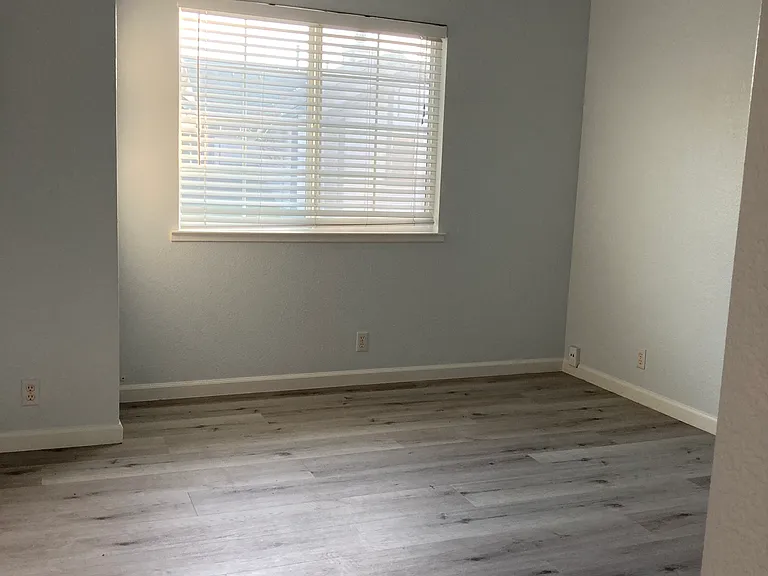 1206 Sargenti Ct — Photo 3