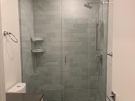 2nd image of 240 Chattanooga St