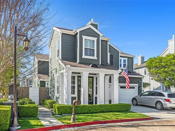 2301 Half Moon Ln, Costa Mesa, CA 92627