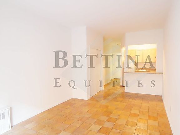 3rd image of 321 E 91st St APT 3b