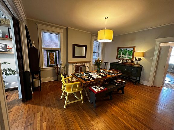 3rd image of 4152 Botanical Ave