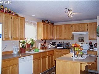 4th image of 16516 NE 35th St