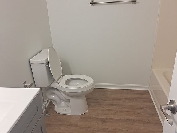 3rd image of 312 Riverside Ave #312