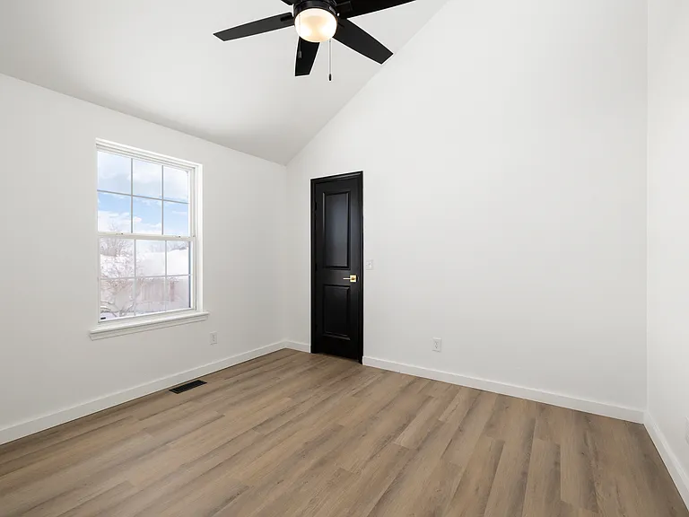 826 S Hickory Ln — Photo 24