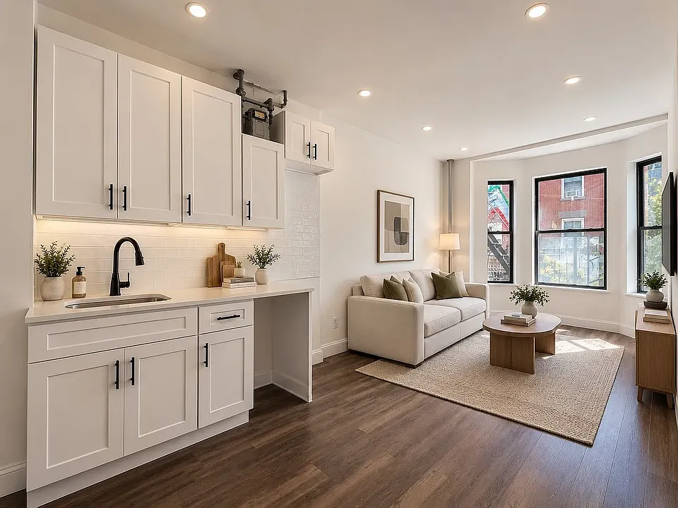 179 Mulberry St #4