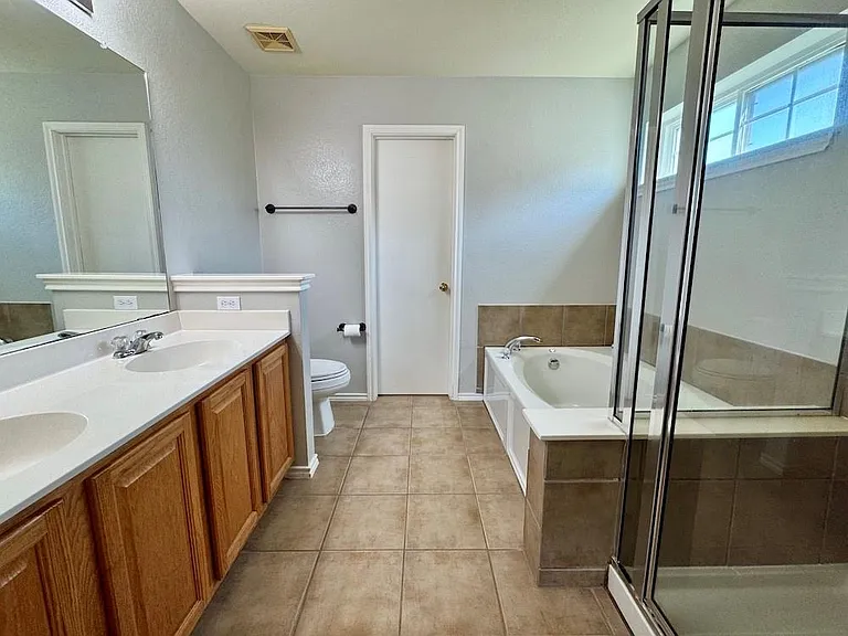 137 Firewheel Cv — Photo 12