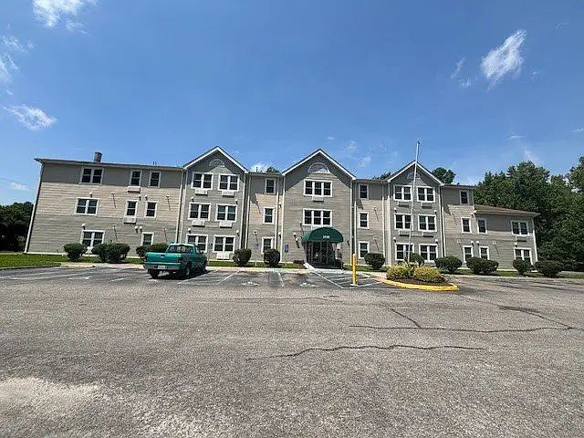 2nd image of 2139 Broadmoor Ave #11403