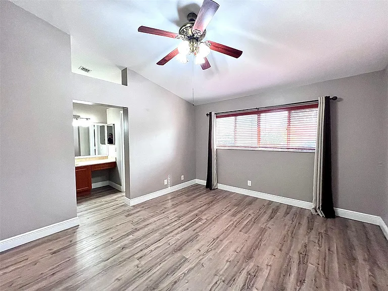 2246 Discovery Cir — Photo 21